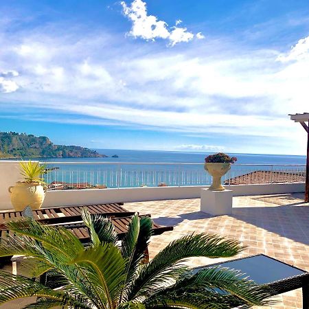 Апартаменты Panoramic Taormina Bay View Экстерьер фото