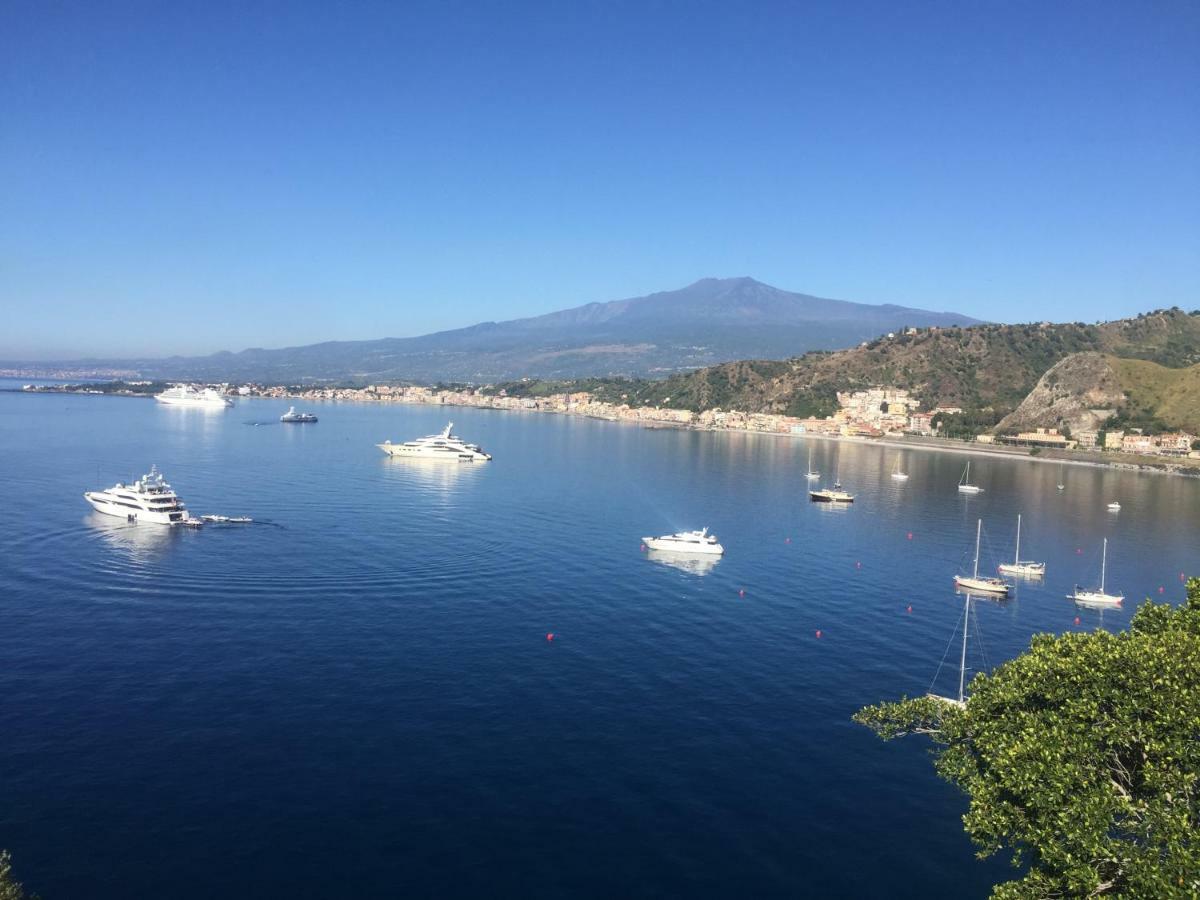 Апартаменты Panoramic Taormina Bay View Экстерьер фото